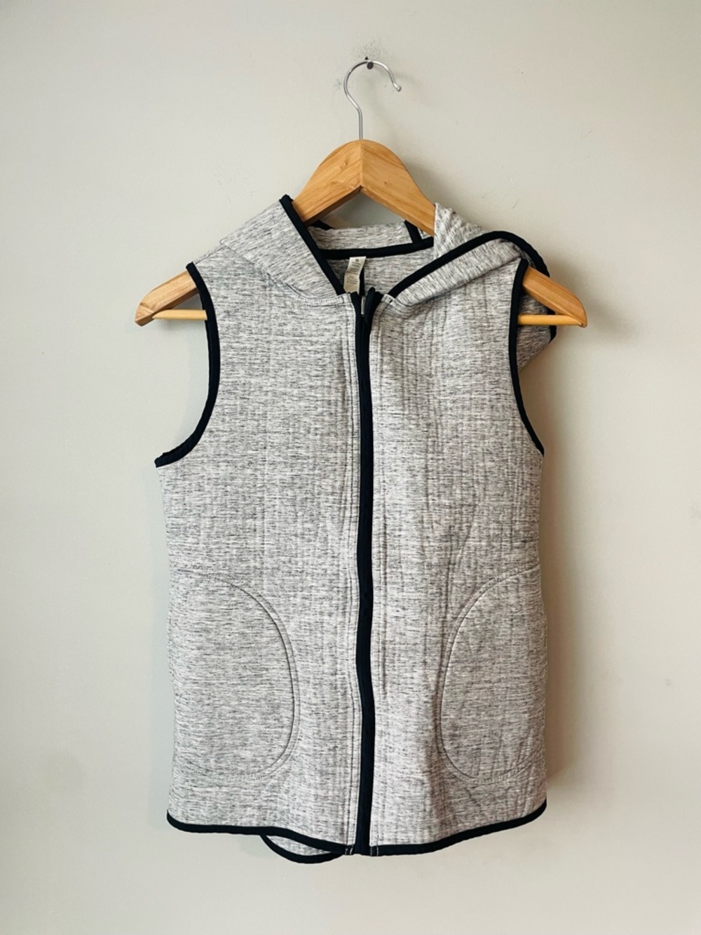 Lululemon Insculpt Hooded Zip Vest